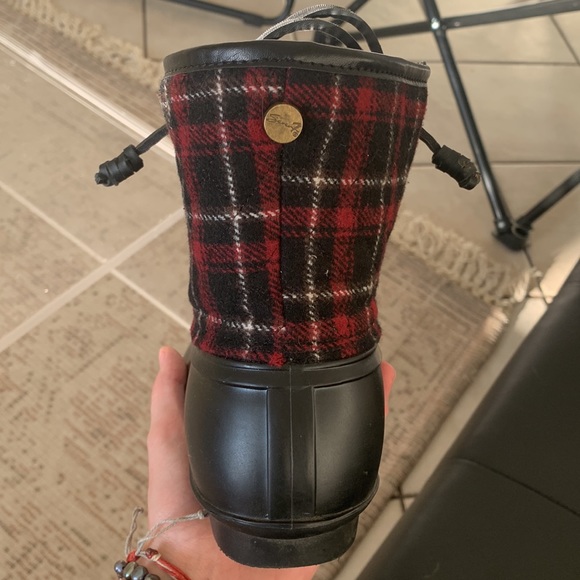 RED/BLACK BOOTS - Picture 3 of 3